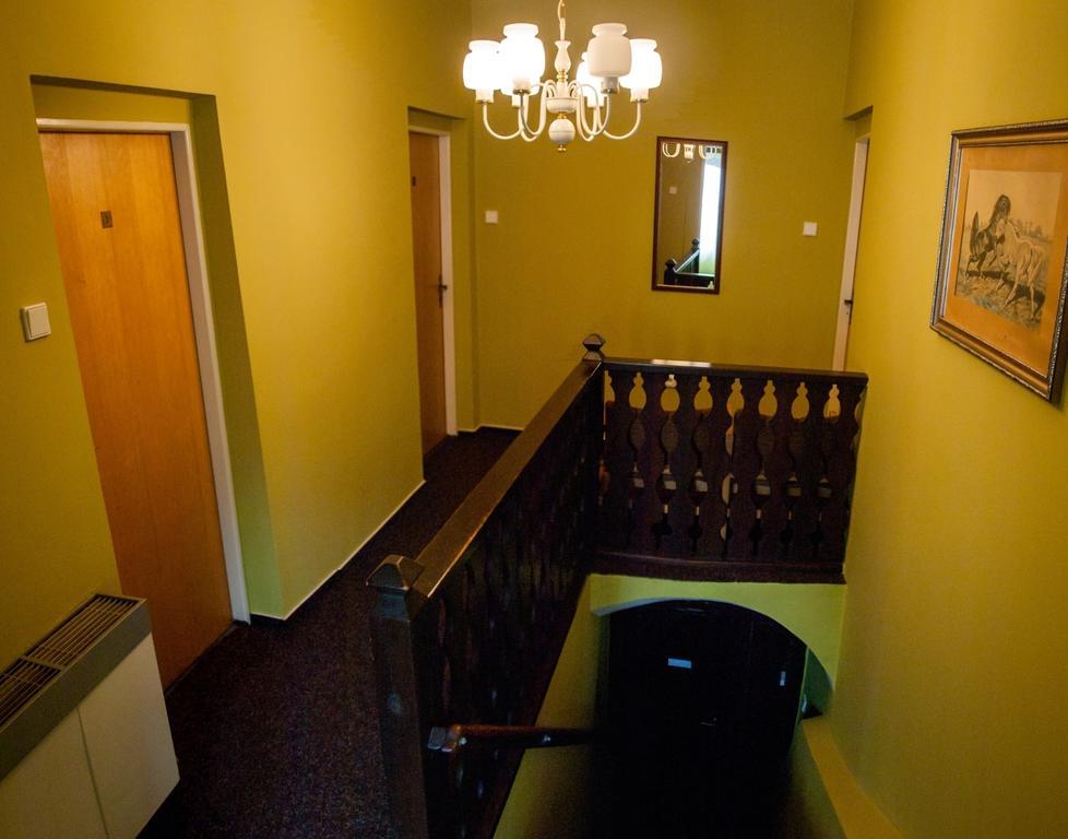 Hotel A Restaurace U Hrncire Kutna Hora Bagian luar foto